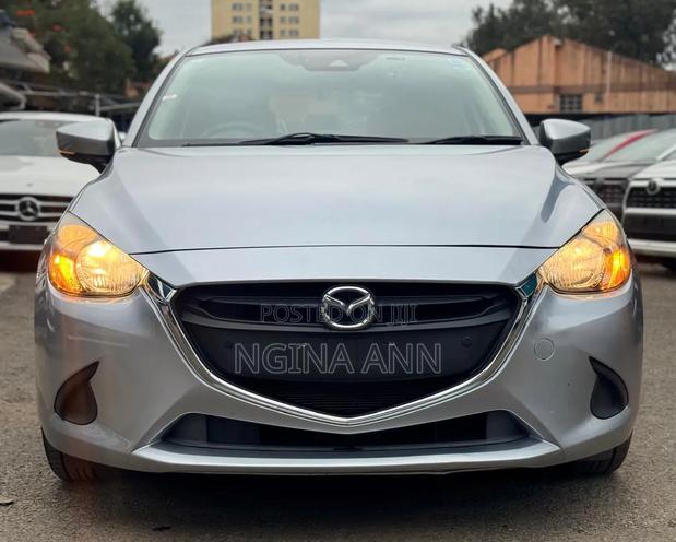 Mazda Demio 2019 Silver