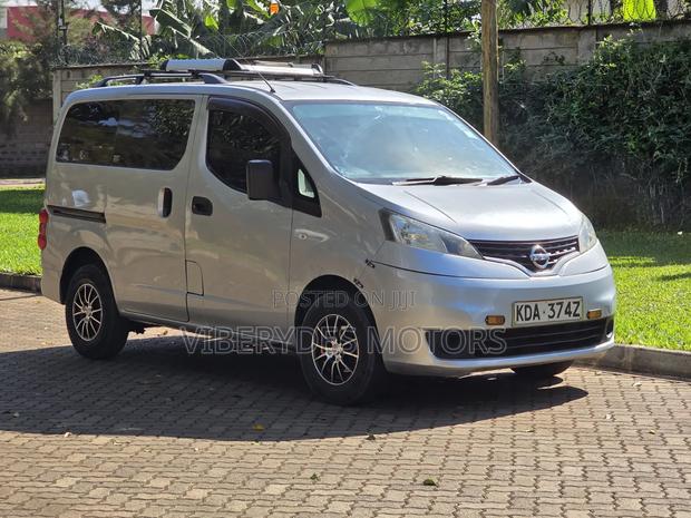 Nissan NV200 2013