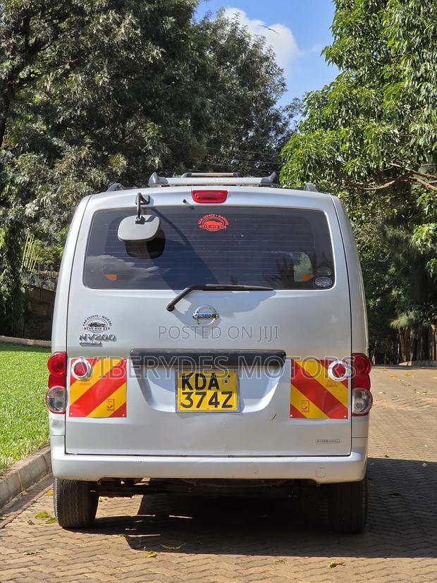 Nissan NV200 2013