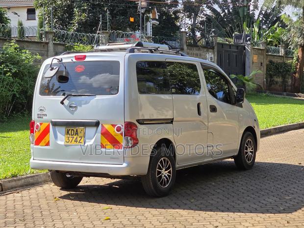 Nissan NV200 2013