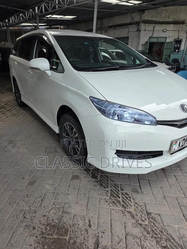 Toyota Wish 2016 White