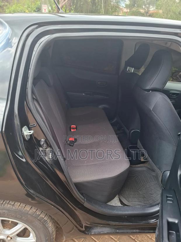 Toyota Vitz 2012 Black
