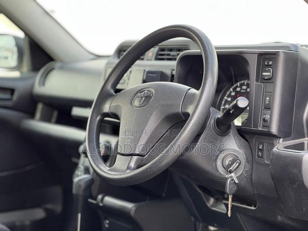 Toyota Probox 1.5 DX 2WD 2020 Silver