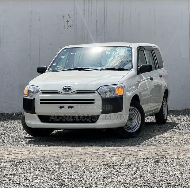Toyota Probox 1.5 Hybrid DX 2019 White