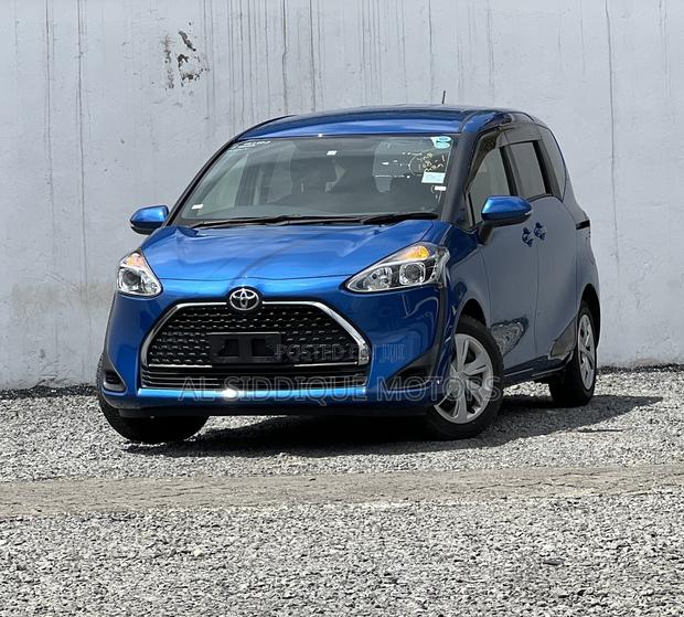 Toyota Sienta 1.5 FWD 2018 Blue