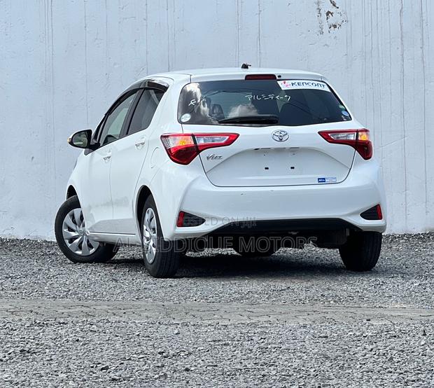 Toyota Vitz 1.3 FWD 5dr 2019 White
