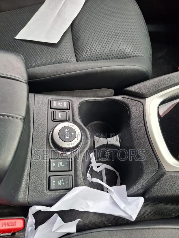 Nissan X-Trail 2019 Brown