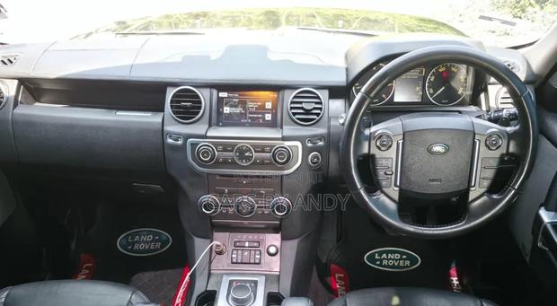 Land Rover Discovery 2016 Black