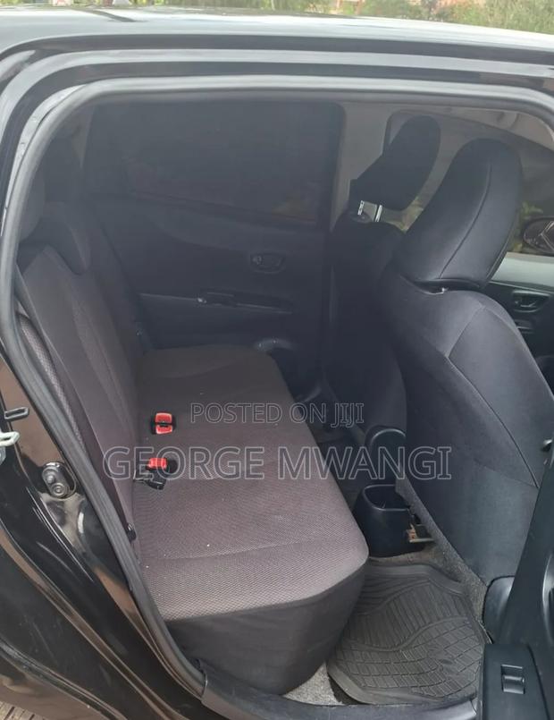Toyota Vitz 2012 Black