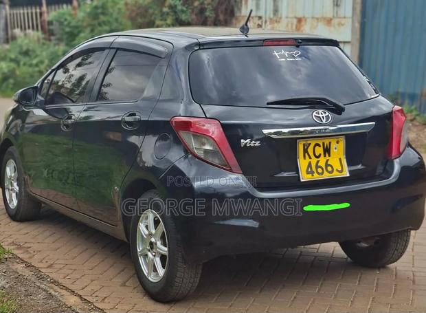 Toyota Vitz 2012 Black