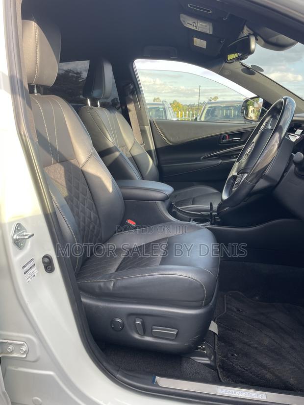 Toyota Harrier 2.0 2019
