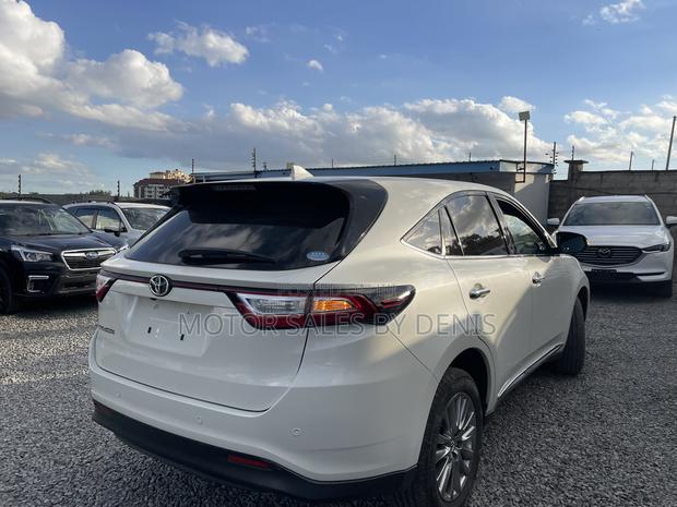 Toyota Harrier 2.0 2019