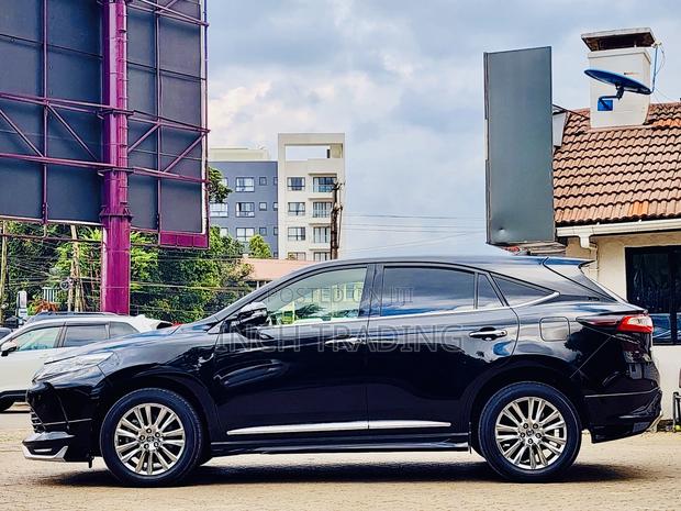 Toyota Harrier 2.0 2019 Matt Black