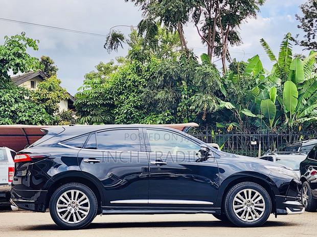 Toyota Harrier 2.0 2019 Matt Black