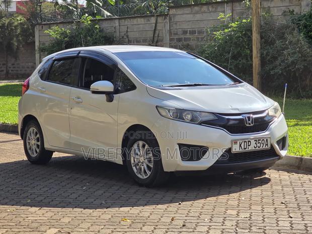 Honda Fit 2016 White