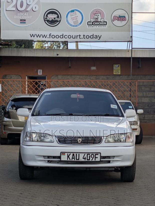 Toyota Corolla 1998 White