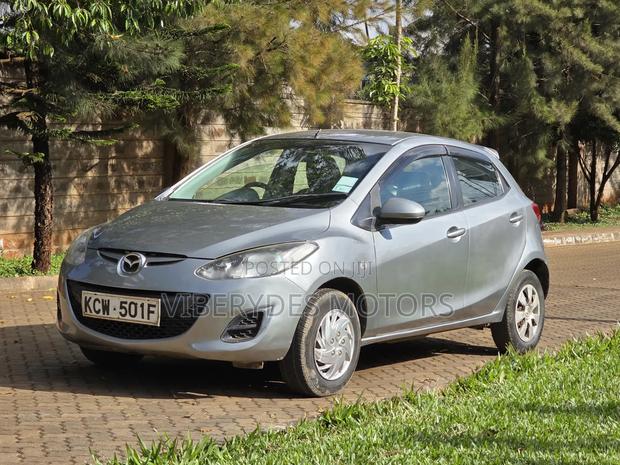 Mazda Demio 2012
