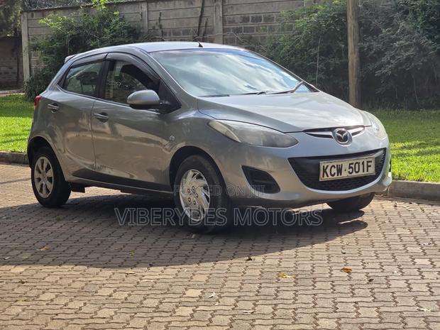 Mazda Demio 2012