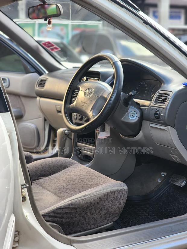 Toyota Corolla 1.6 Sedan 1997 White