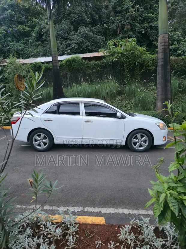 Toyota Premio 2014 White