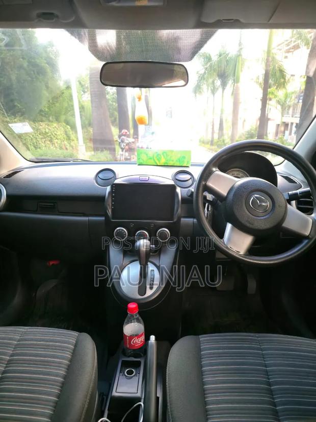 Mazda Demio 2011