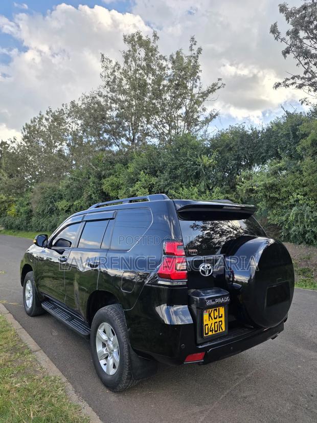 Toyota Land Cruiser Prado 3.0 190hp 2017 Black