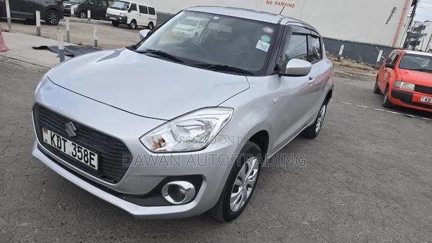 Suzuki Swift 2018 Silver