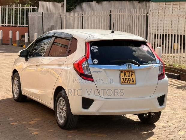 Honda Fit 2016 Off white