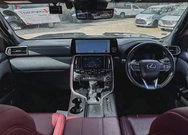 Lexus LX 600 2023 Black