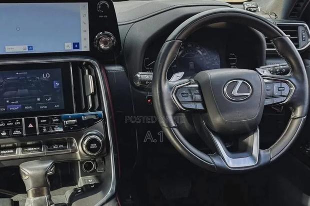 Lexus LX 600 2023 Black