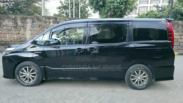 Toyota Noah 2017 Black