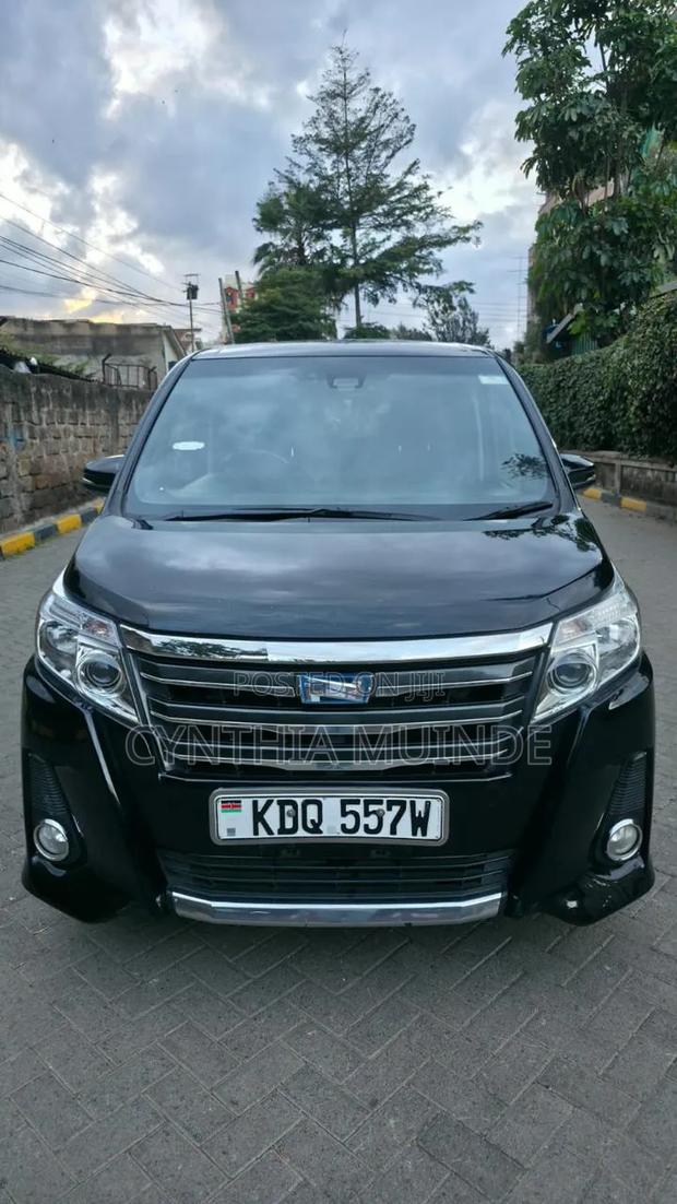 Toyota Noah 2017 Black