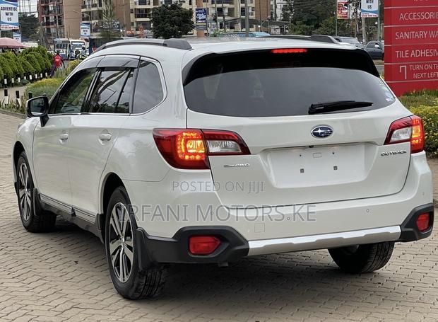 Subaru Outback 2.5i AWD 2019 White