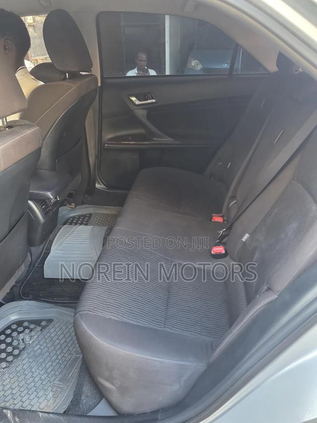 Toyota Mark X 2017 Silver