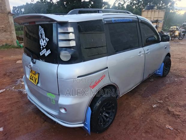 Toyota Sienta 1.5 FWD 2009 Silver