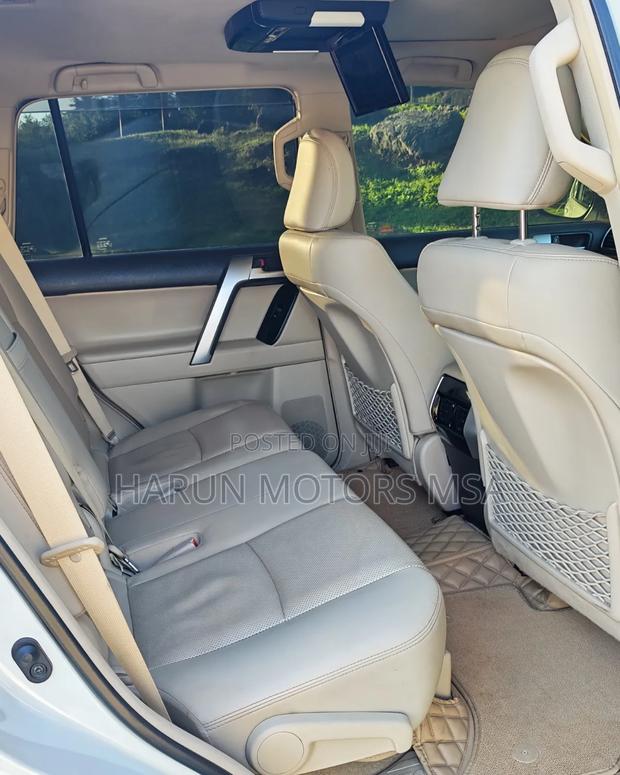 Toyota Land Cruiser Prado 2018 White