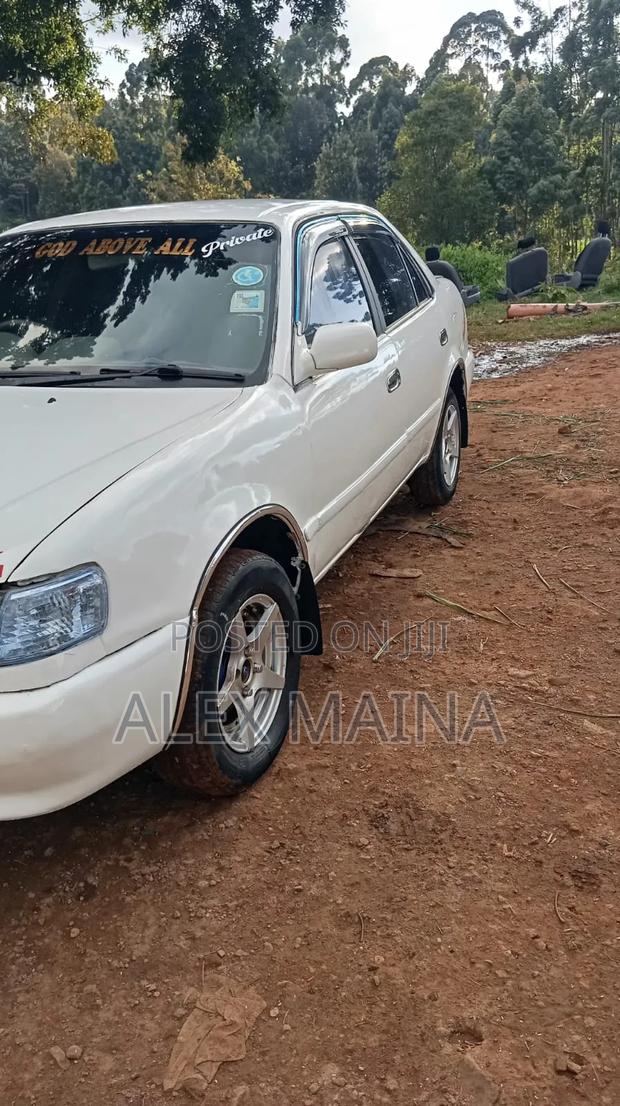 Toyota Corolla II 1999 White