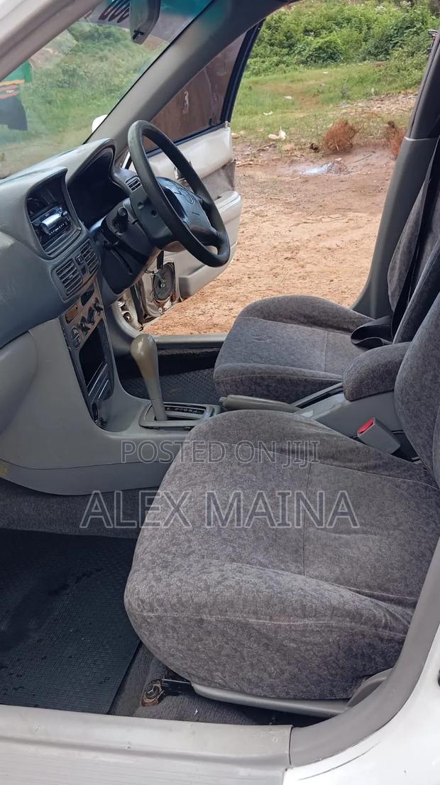 Toyota Corolla II 1999 White