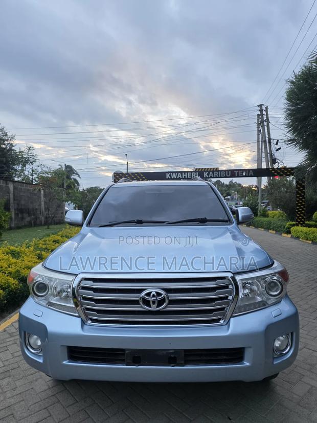 Toyota Land Cruiser 2012 Blue