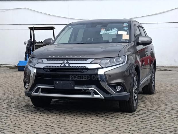 Mitsubishi Outlander 2019 Brown