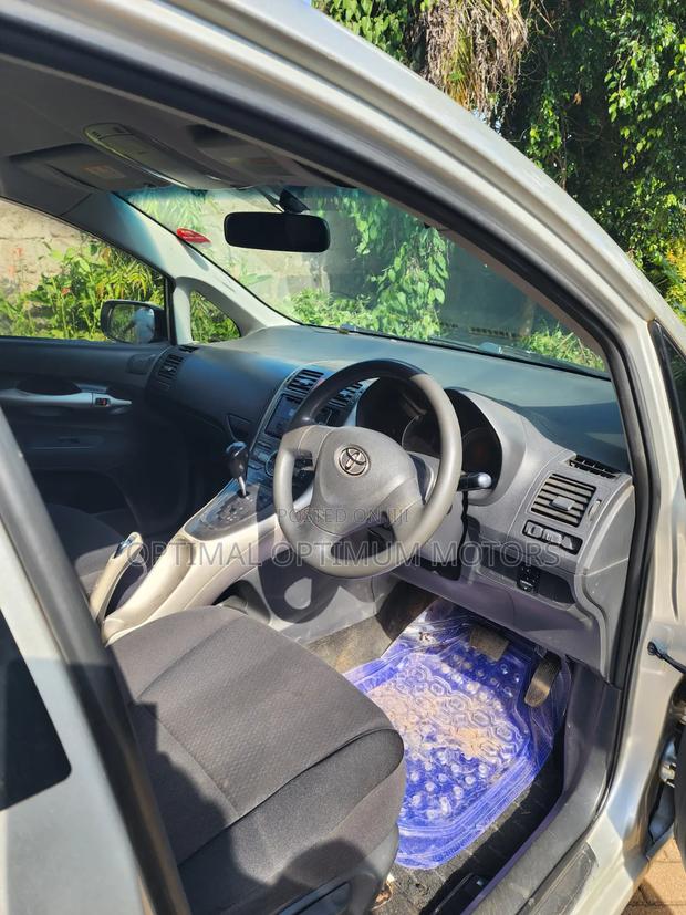 Toyota Auris 2007 Beige