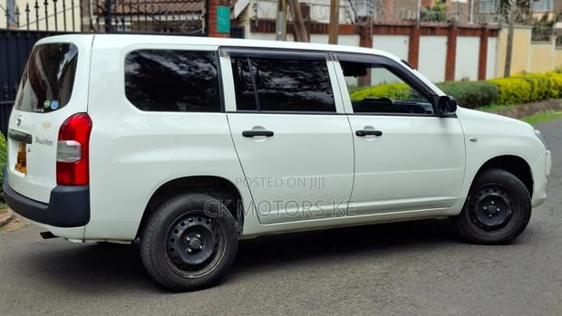 Toyota Probox 1.5 F 2WD 2018 White