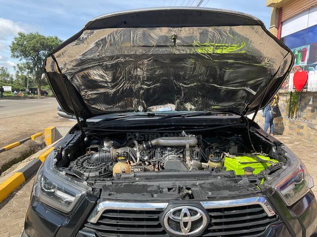Toyota Hilux 2013 Black