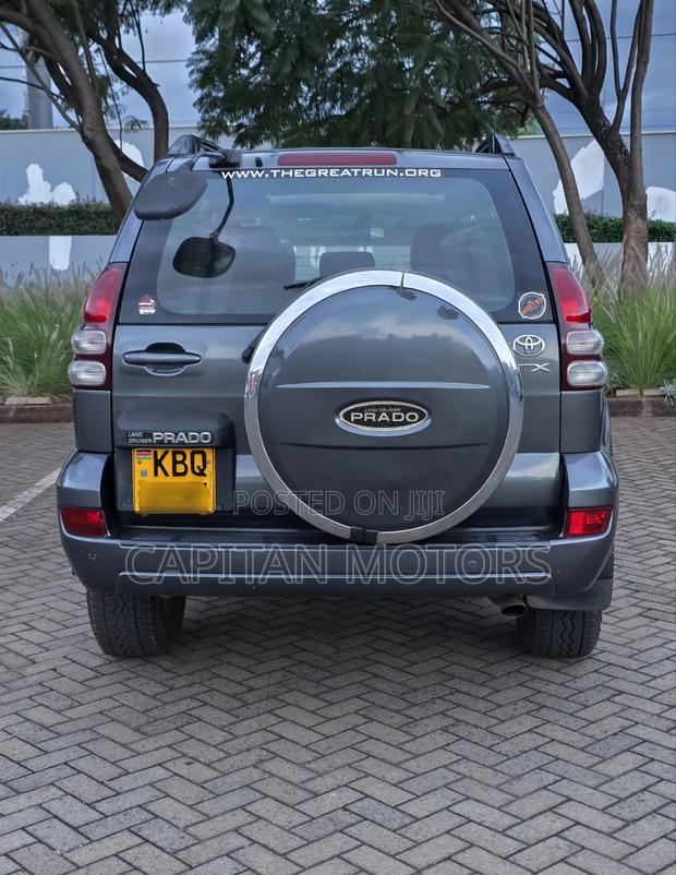 Toyota Land Cruiser Prado 3.4 5dr 2004 Gray