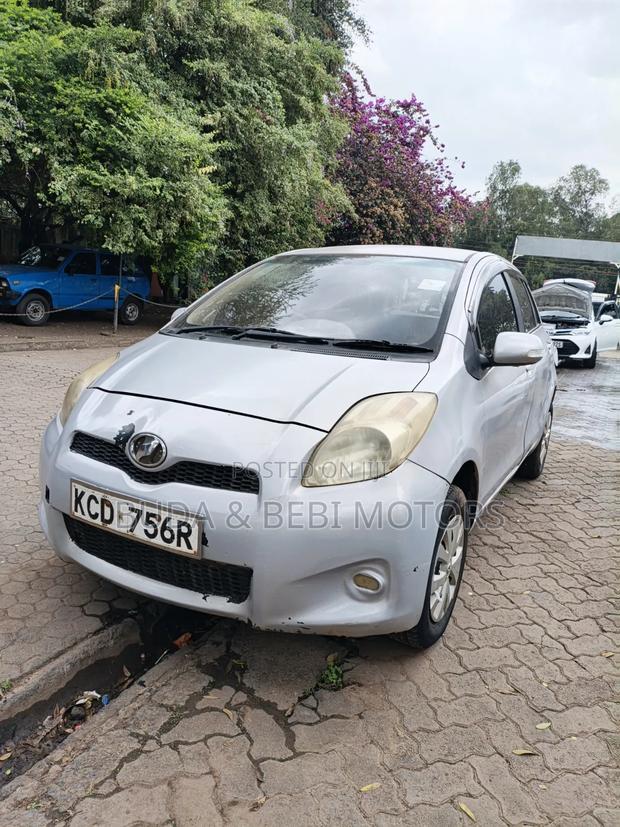 Toyota Vitz 2008 Pearl