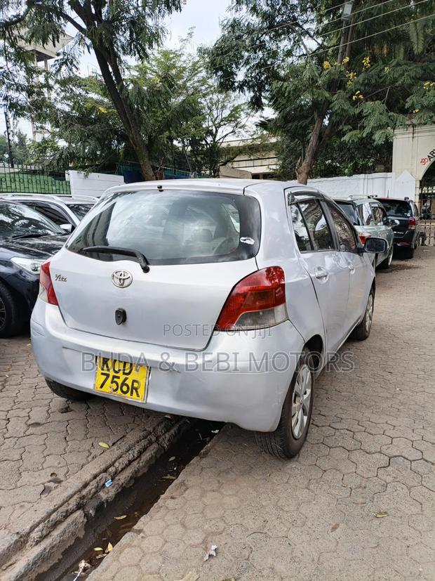 Toyota Vitz 2008 Pearl