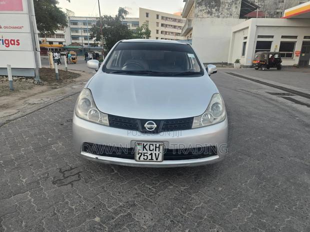 Nissan Wingroad 2010 Silver