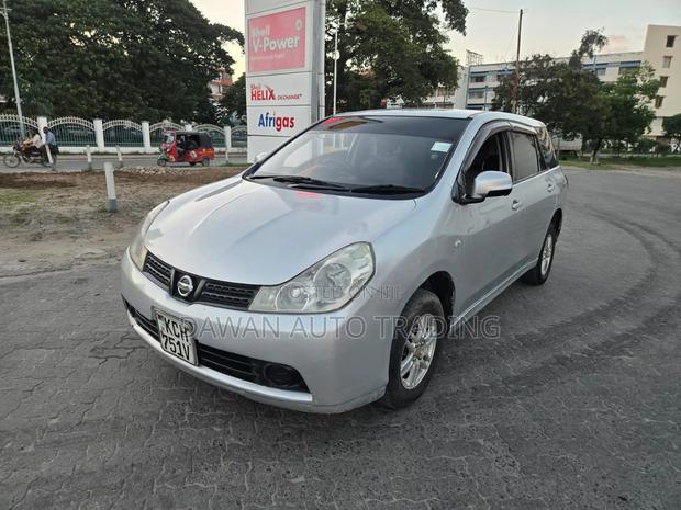 Nissan Wingroad 2010 Silver