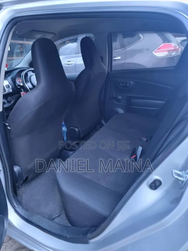 Toyota Vitz 2015 Silver