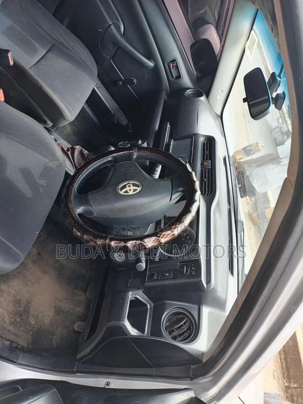 Toyota Succeed SV Premium 2016